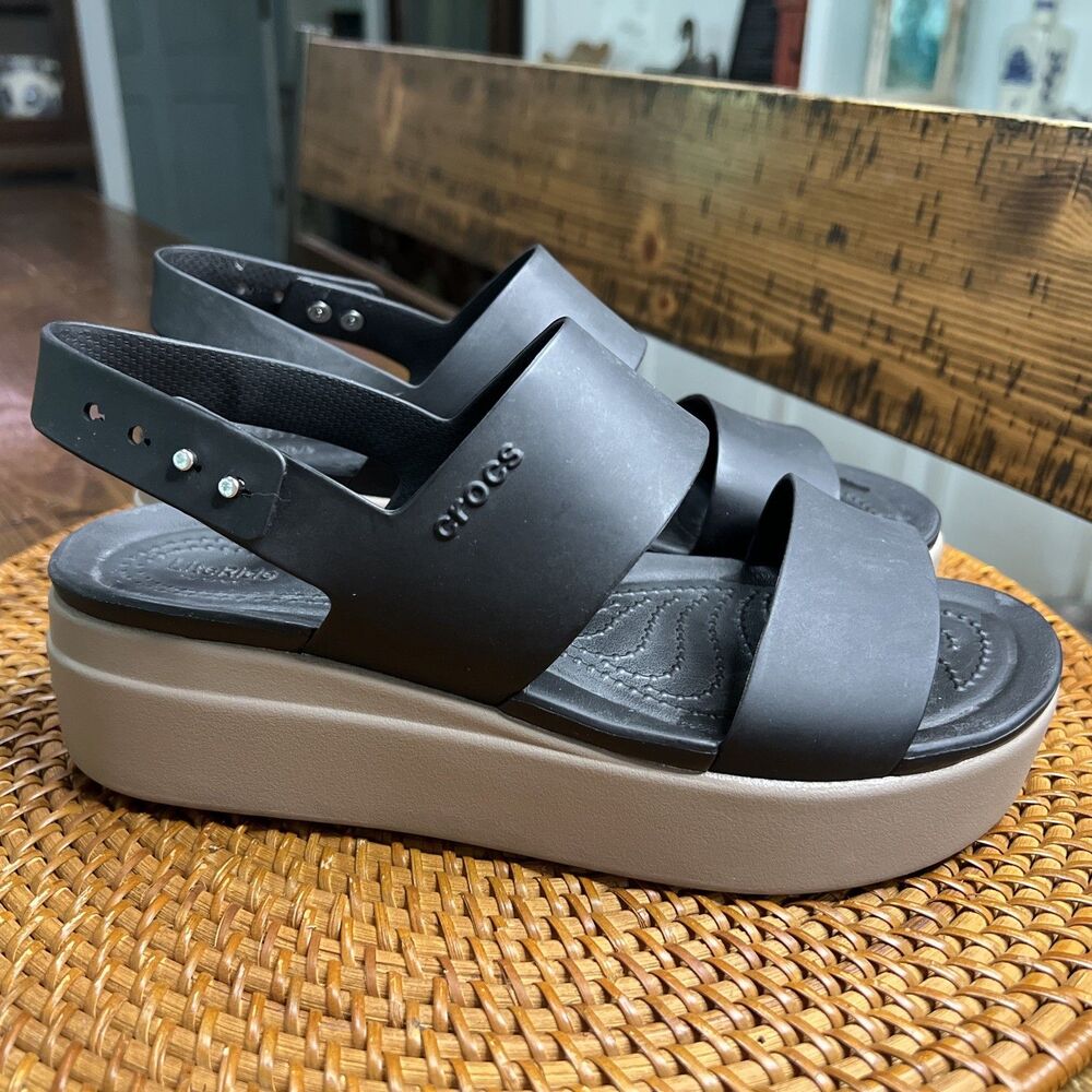 Crocs Brooklyn Wedge Sandals Womens Sz  8 Black Slingback Comfort - Picture 3 of 5